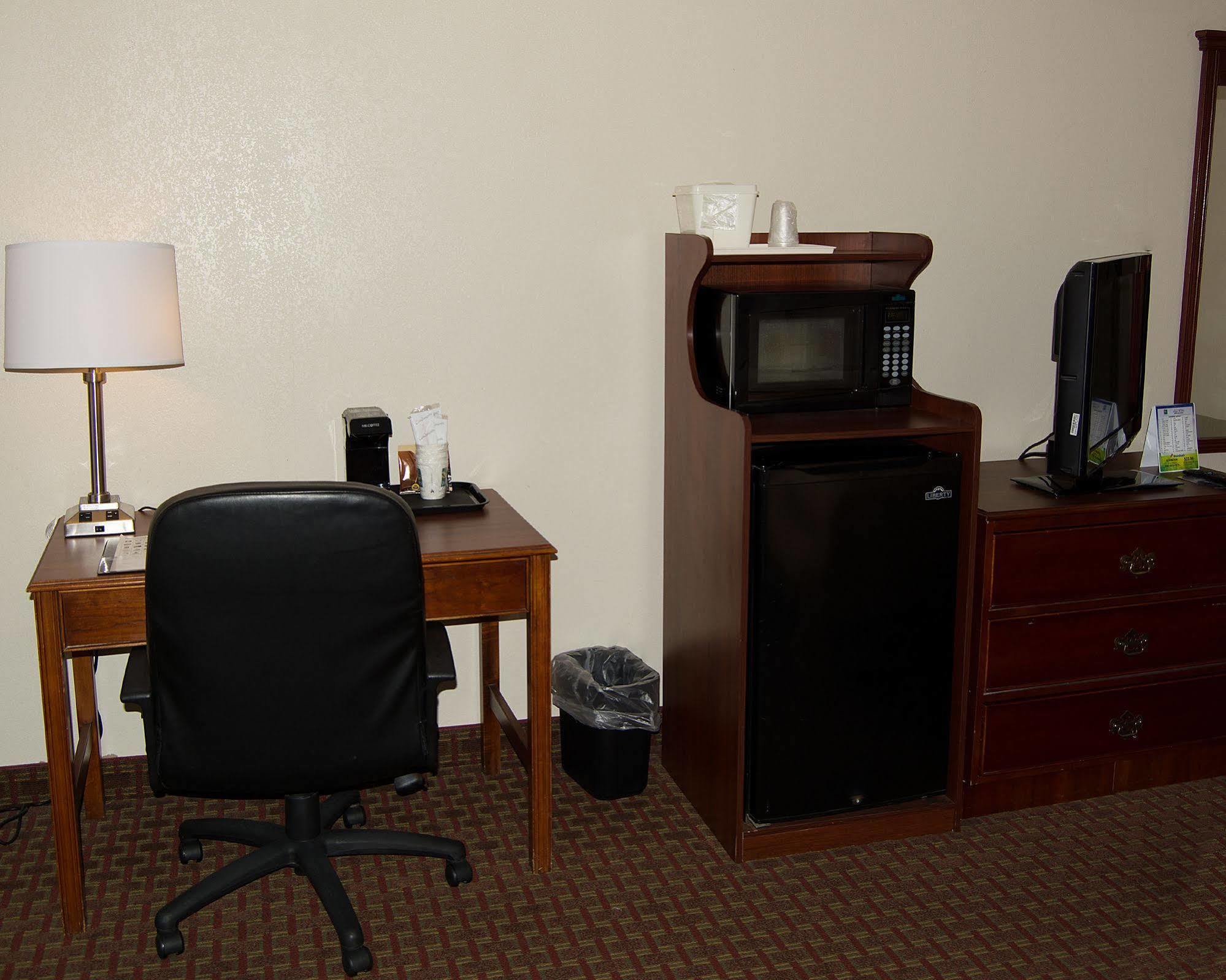 Quality Inn & Suites Lexington Near I-64 And I-81 Timber Ridge Exteriér fotografie