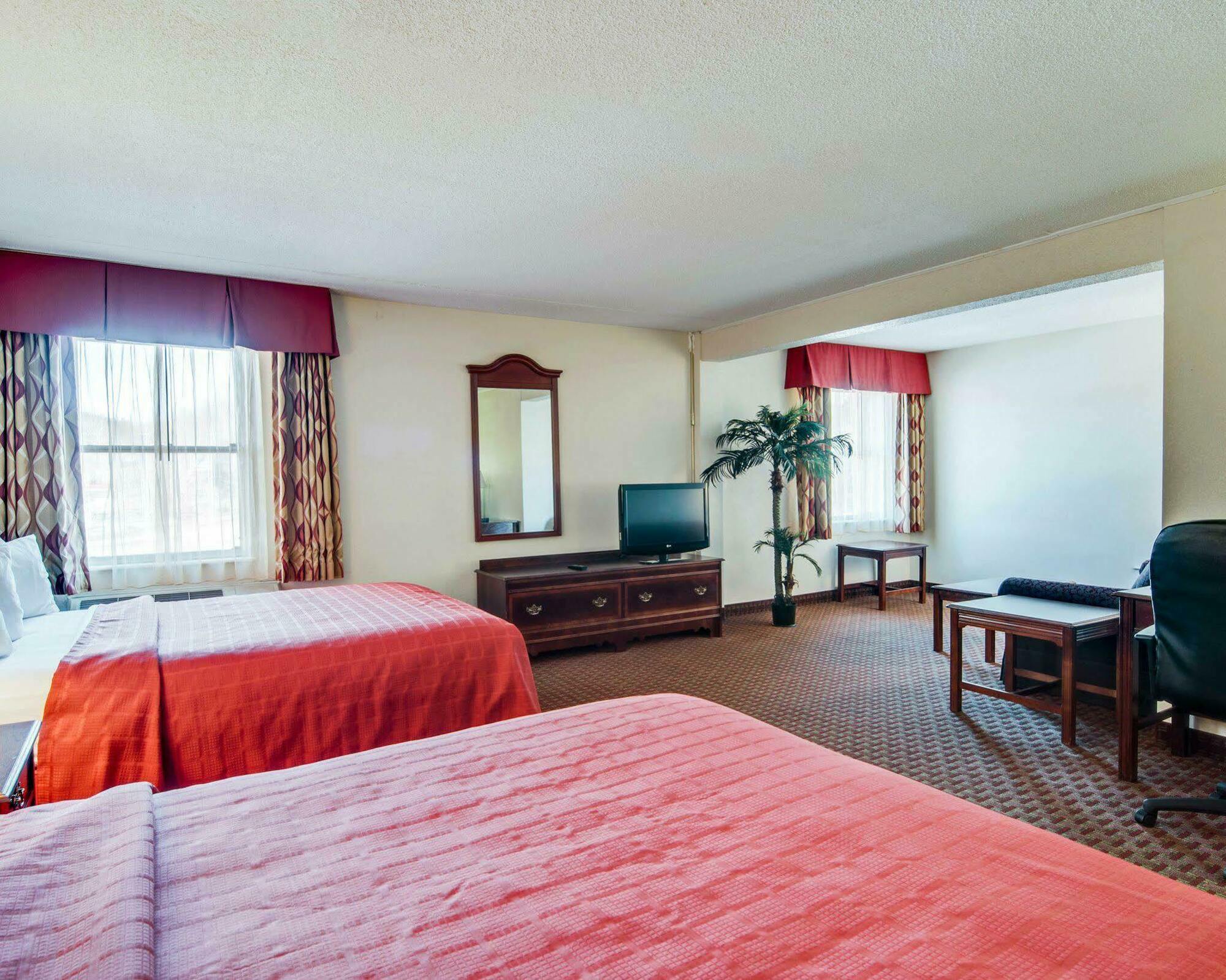 Quality Inn & Suites Lexington Near I-64 And I-81 Timber Ridge Exteriér fotografie