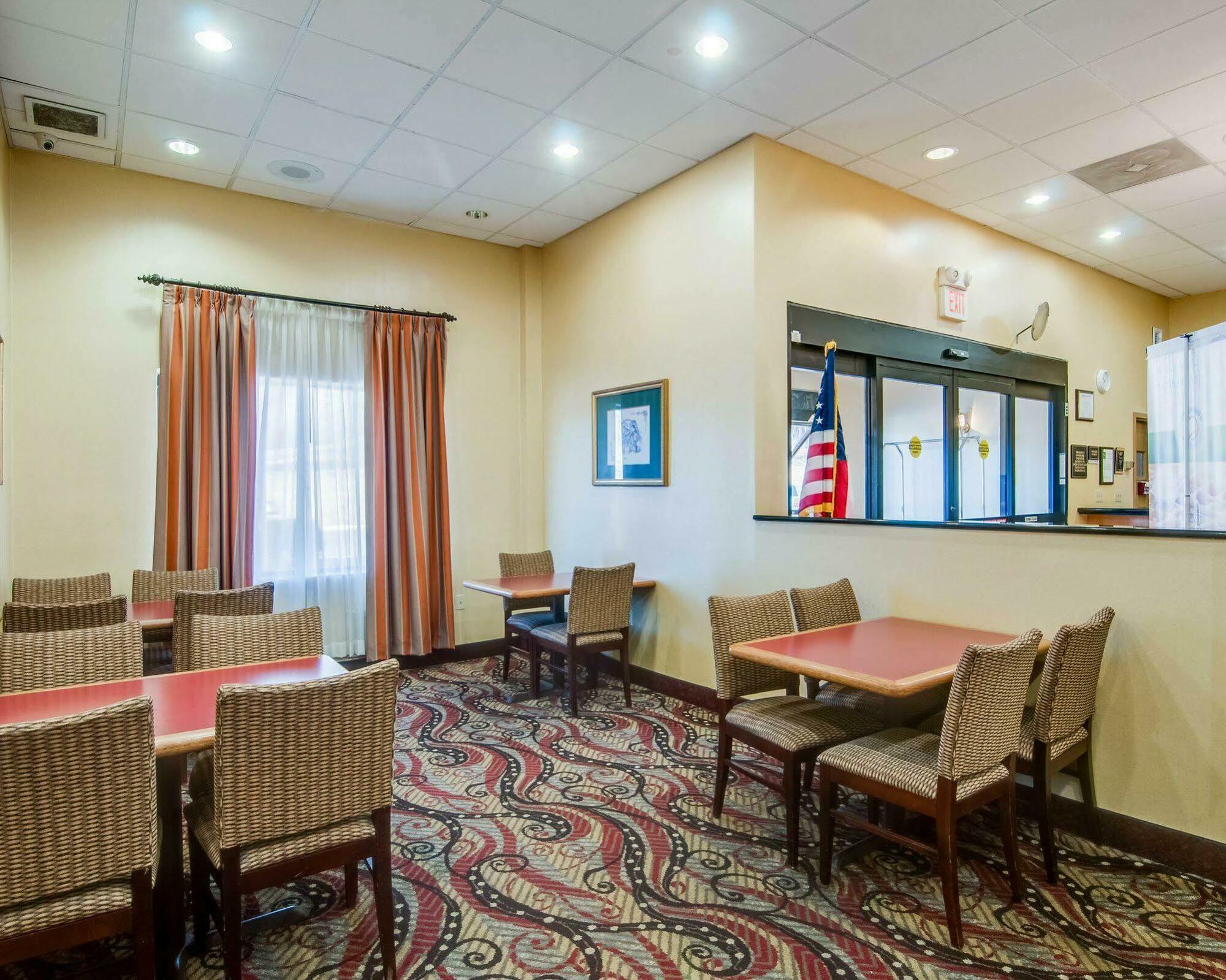 Quality Inn & Suites Lexington Near I-64 And I-81 Timber Ridge Exteriér fotografie